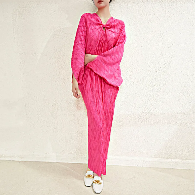 

Long Dresses Women Spring New Long Sleeved V Neck Loose Stretch Miyake Pleated Batwing Sleeve For Female 45-75kg