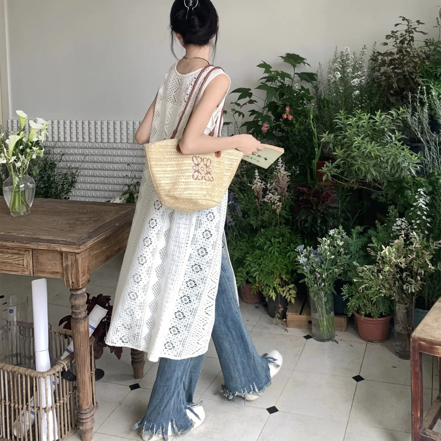 Robe débardeur en dentelle Beige pour femmes, deux côtés, boutons sur le devant, sans manches, style Boho, ajourée, transparente, Sexy, mi-longue, été