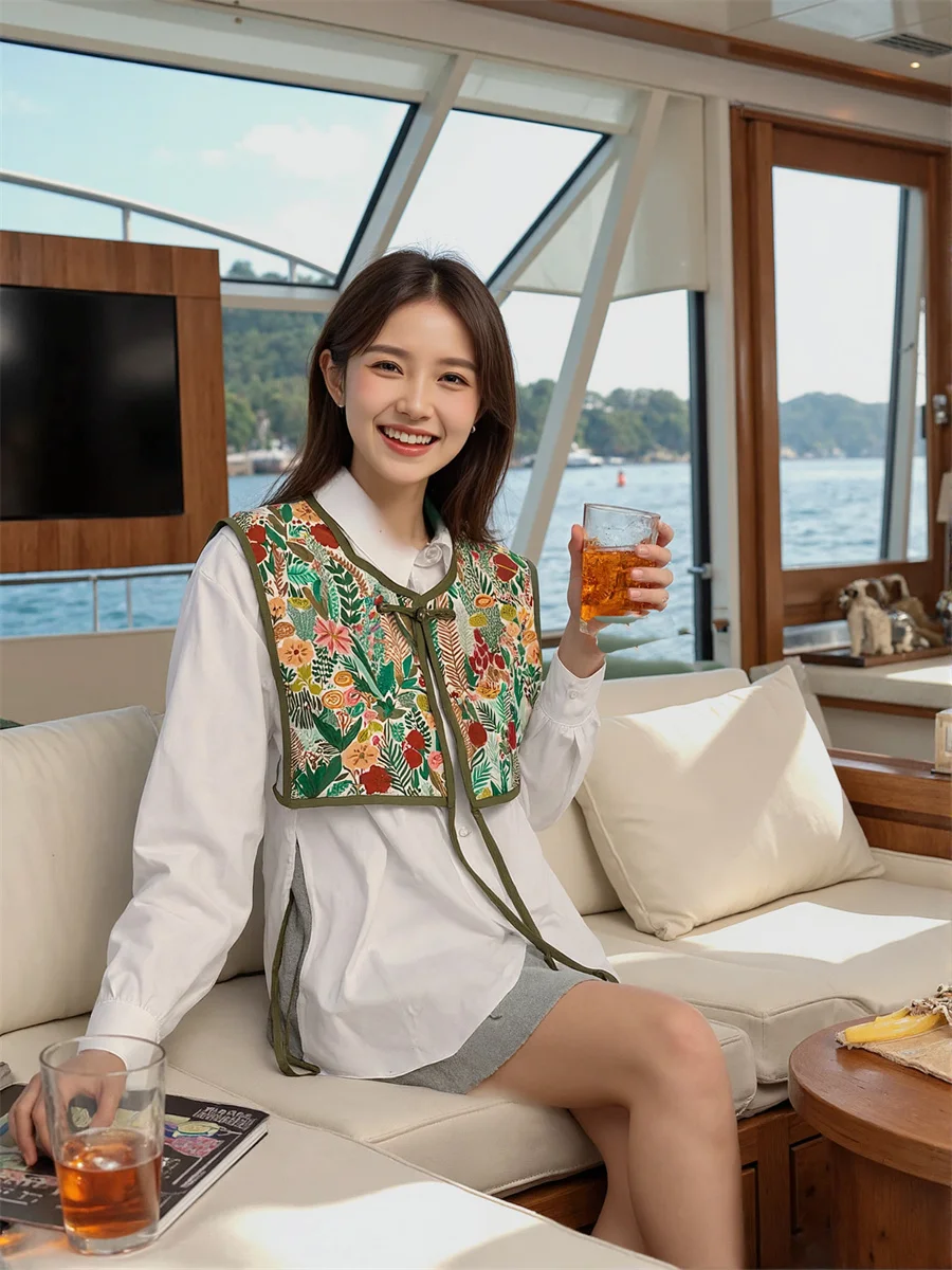 

Women'S Waistcoats Crop Vests Embroidery All-Match Summer Floral Pattern Lace Hollow Out Sleeveless Buttons Casual Ladies Female