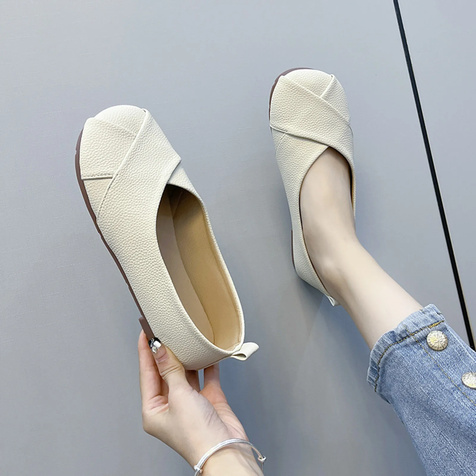 Single-Layer Shoes Women Spring and Autumn 2023 New Solid Shallow Flat Soft Bottom Elegant Pregnant Mother Slip-on Moccosins