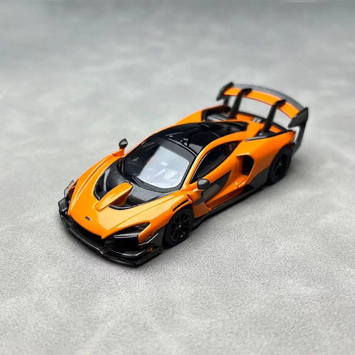 modelo-cm-64-mclaren-senna-gtr-naranja-guayaba-modelo-de-auto-a-escala-64-coleccionable-auttriz-mc-laren-senna-gtr-n