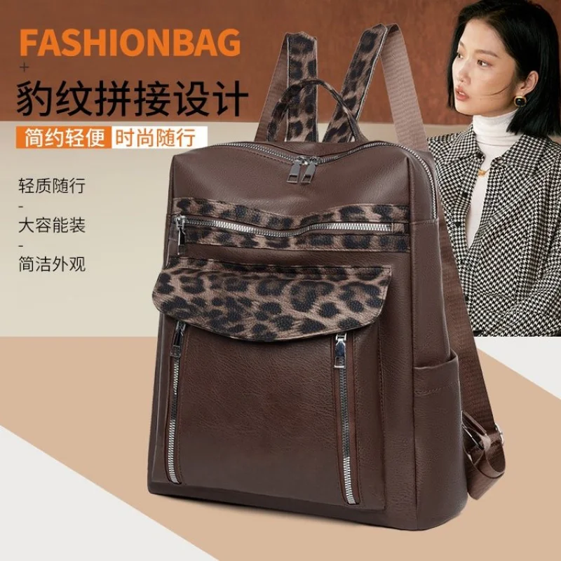 

Classic Parisian Style Women Handbag With Top Handle And Detachable Strap For Evening Wear