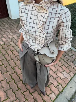 エレガントなフレアスリーブ女性のチェックシャツファッションシングルブレストストリング耳トップ新しいハイストリートカジュアルルーズブラウス