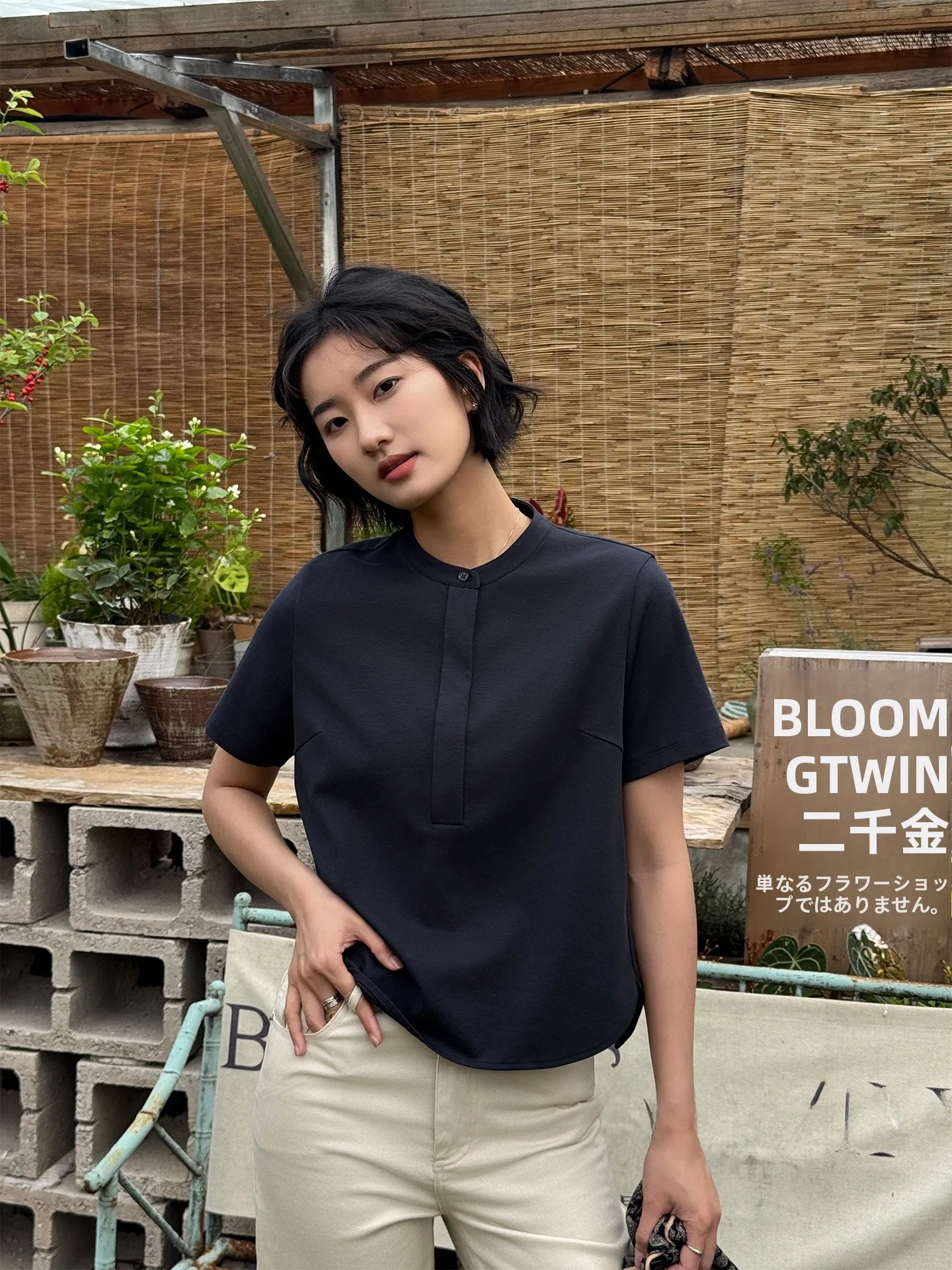 

Pure Color Comfortable Commute Casual Style Zipper Neck Short Sleeve Cotton T-Shirt for Women Standard Fit Summer New Arrival