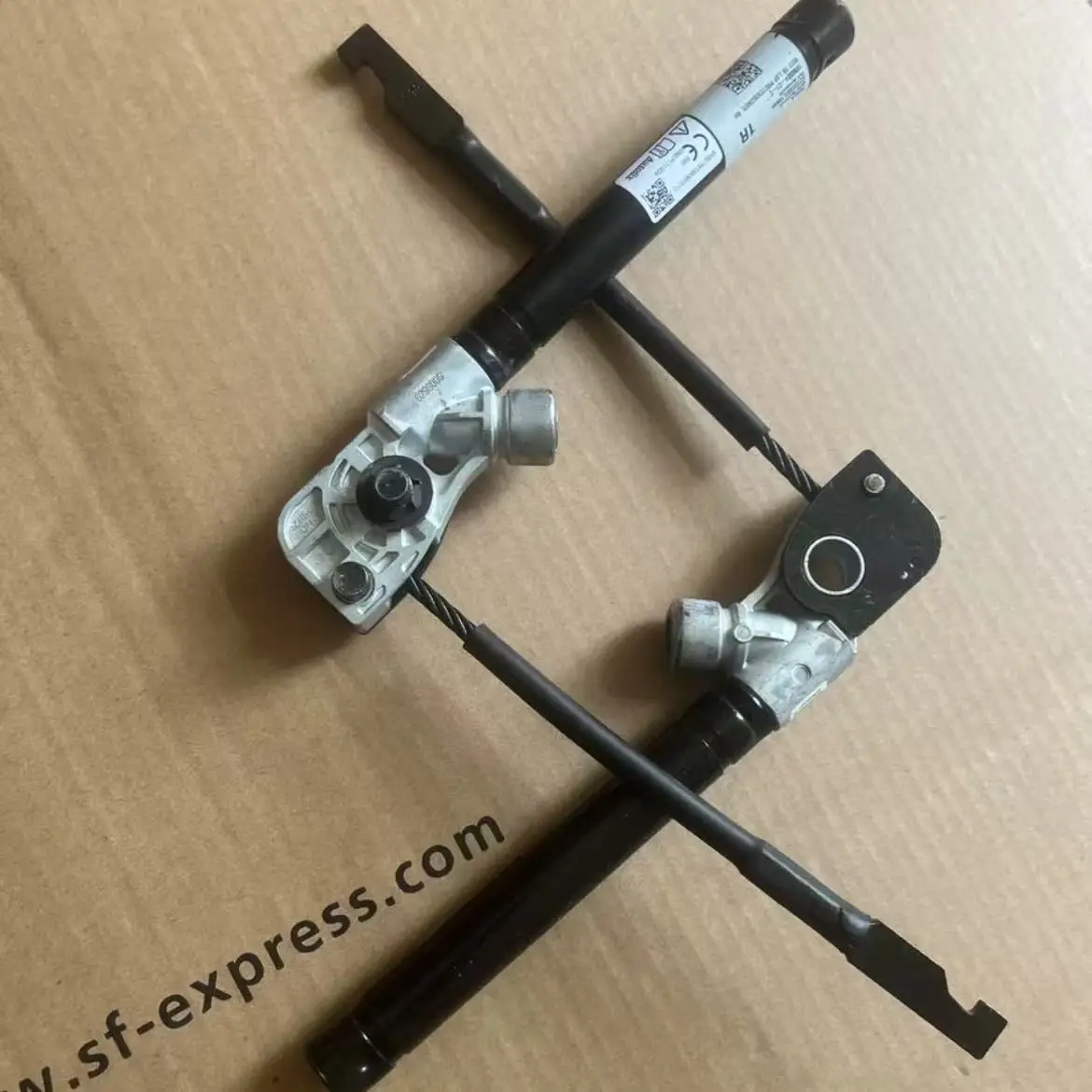 

2024 for Tesla Model 3 Highland Seat Belt Warning Regulator 1857605 1857606