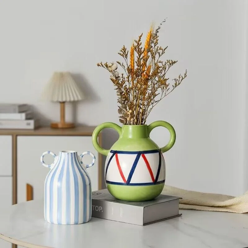 Simple Fun Hand-painted Striped Binaural Ceramic Smiley Vase Decoración Hogar Home Living Room Decoration Tableware Pottery Jar