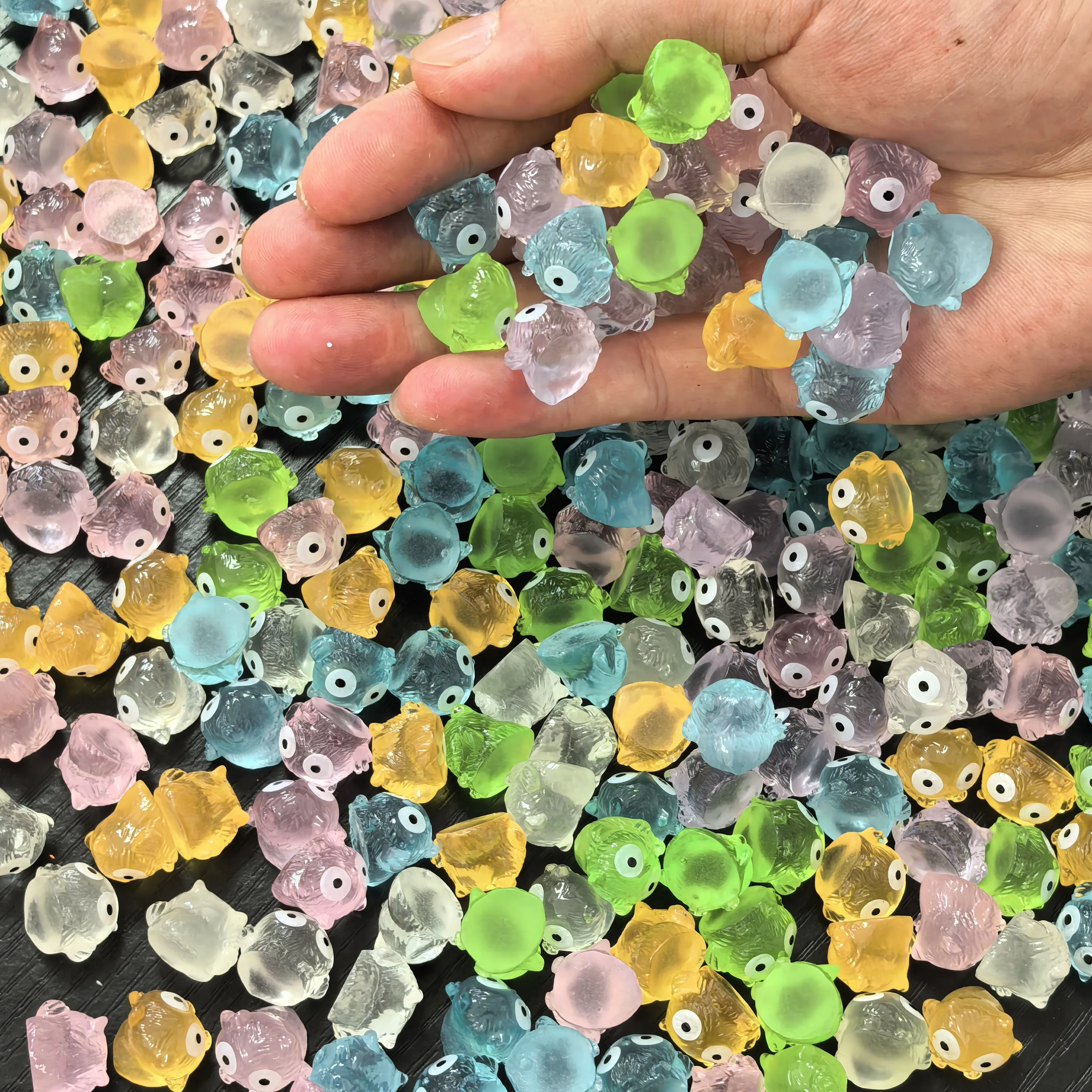 Mini búhos luminosos de resina que brillan en la oscuridad, animales pequeños, decoración de micropaisaje, figuras de búho fluorescente, decoración de fiesta y pastel, 100/50 Uds.