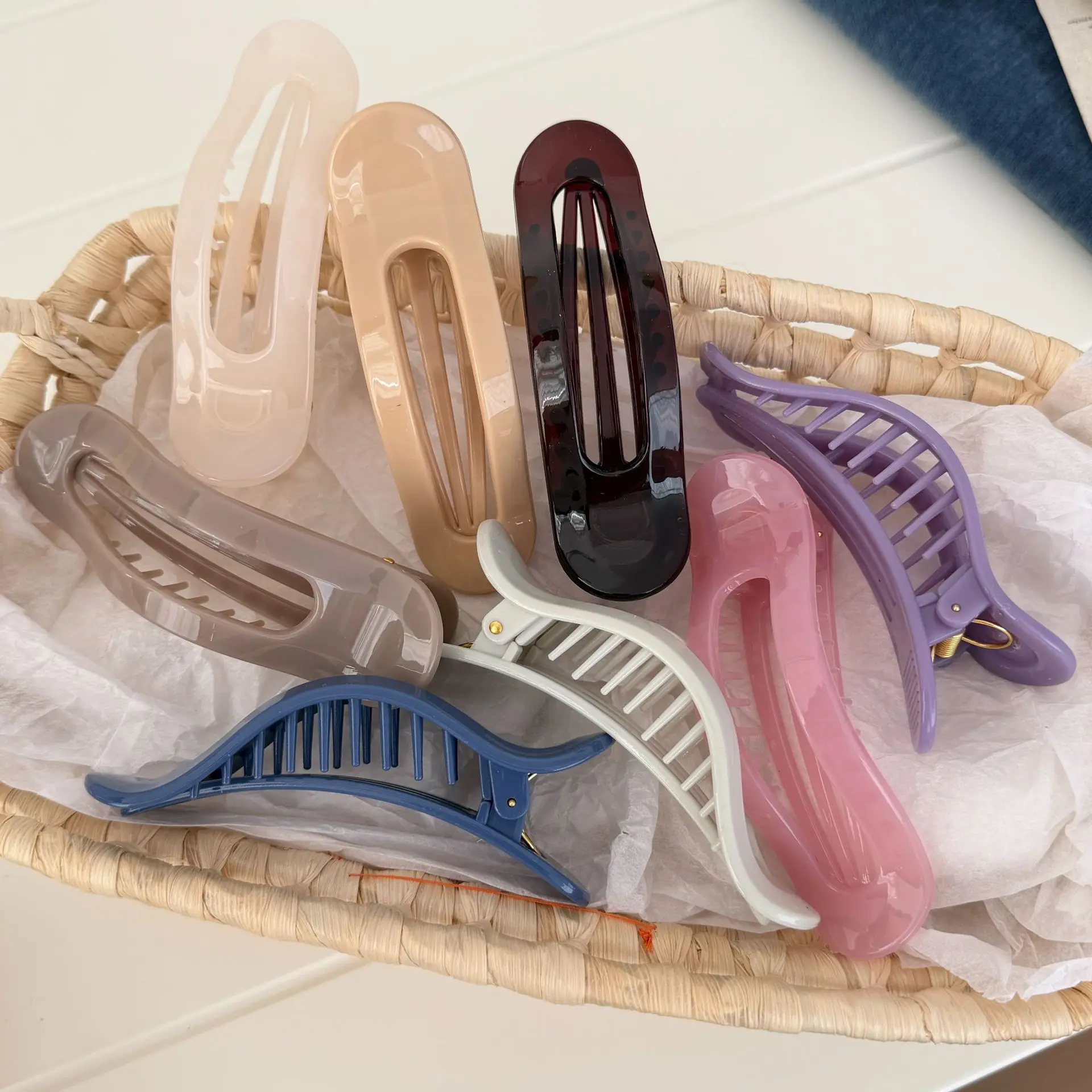 Minimalist Solid‑Color Acetate Hollow Oval Duck‑bill Barrettes Multi‑color Side Hair Clips Women Bangs Hair Decor Accessories