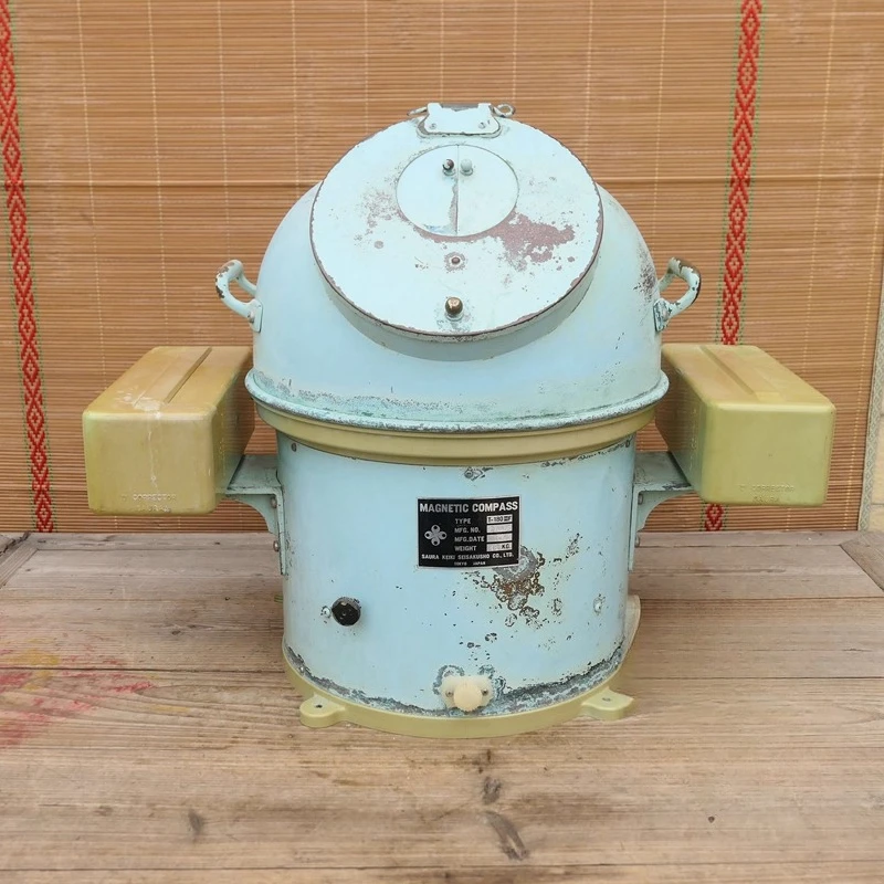 

Marine magnetic compass Nautical compass Brass shell Western copper retro nostalgic collection ornament