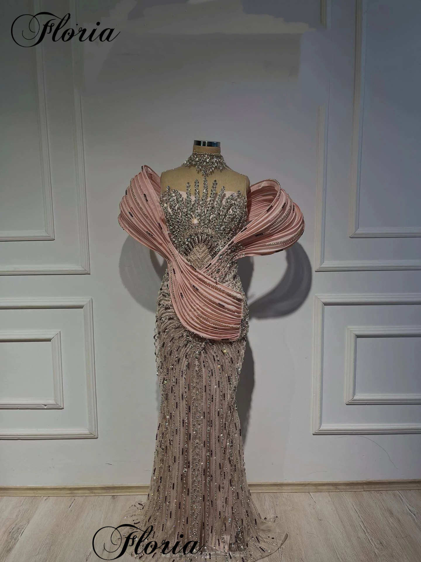 Blush Pink Crystals Celebrity Dresses Mermaid Sleeveless Beaded Red Carpet Runway Dresses Elegant Vestidos De Noche Customized