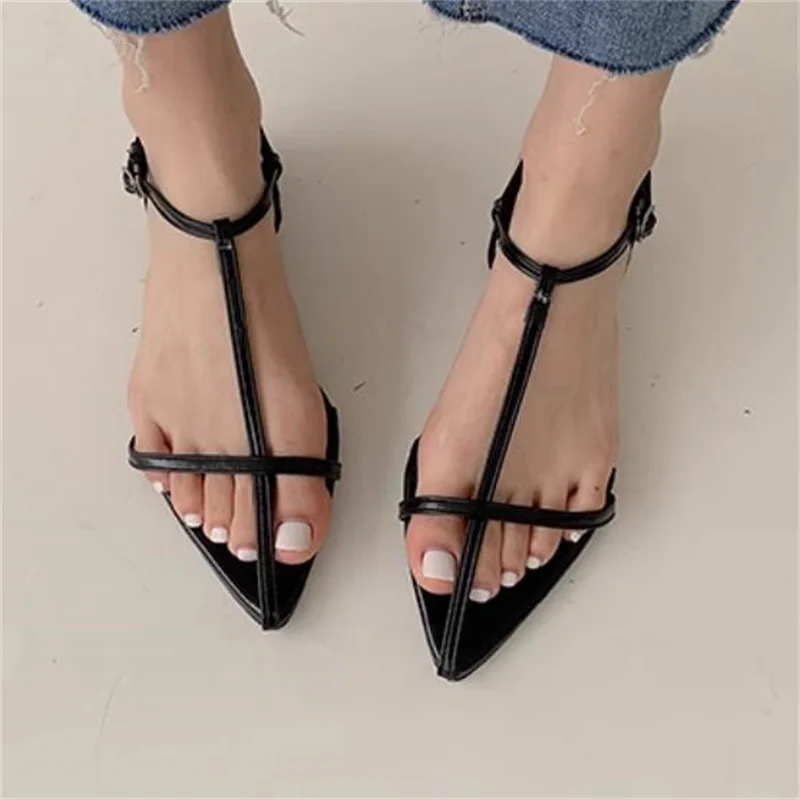 Crossover Belt Ladies\' Shoes Black Sandals Pointed Toes Zapatos De Mujer Flat Heels Female Ankle Strap Women Buckle Sandalias