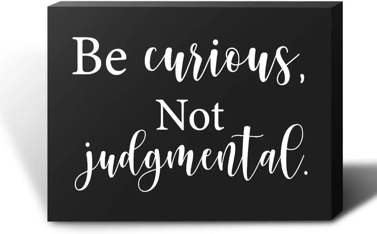 mmiishe Inspirational Wooden Box Sign Decorative Motivational Be Curious Not Judgmental Wood Home Bedroom Office Decor Rustic Fa