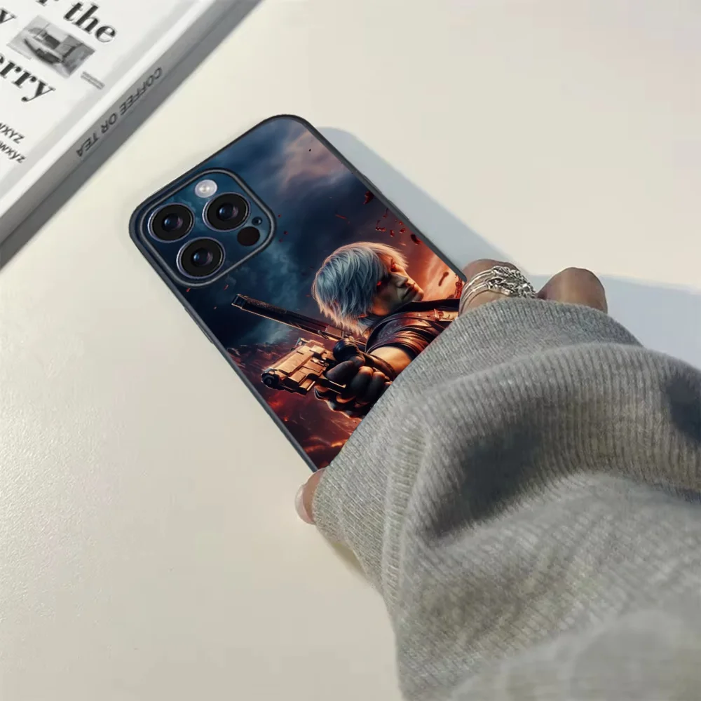 حافظة هاتف D-Devil May Cry 5 لهاتف آيفون 16 15 14 13 12 11 PRO MAX PLUS حافظة صغيرة من مادة البولي يوريثان الناعمة والصديقة للبشرة