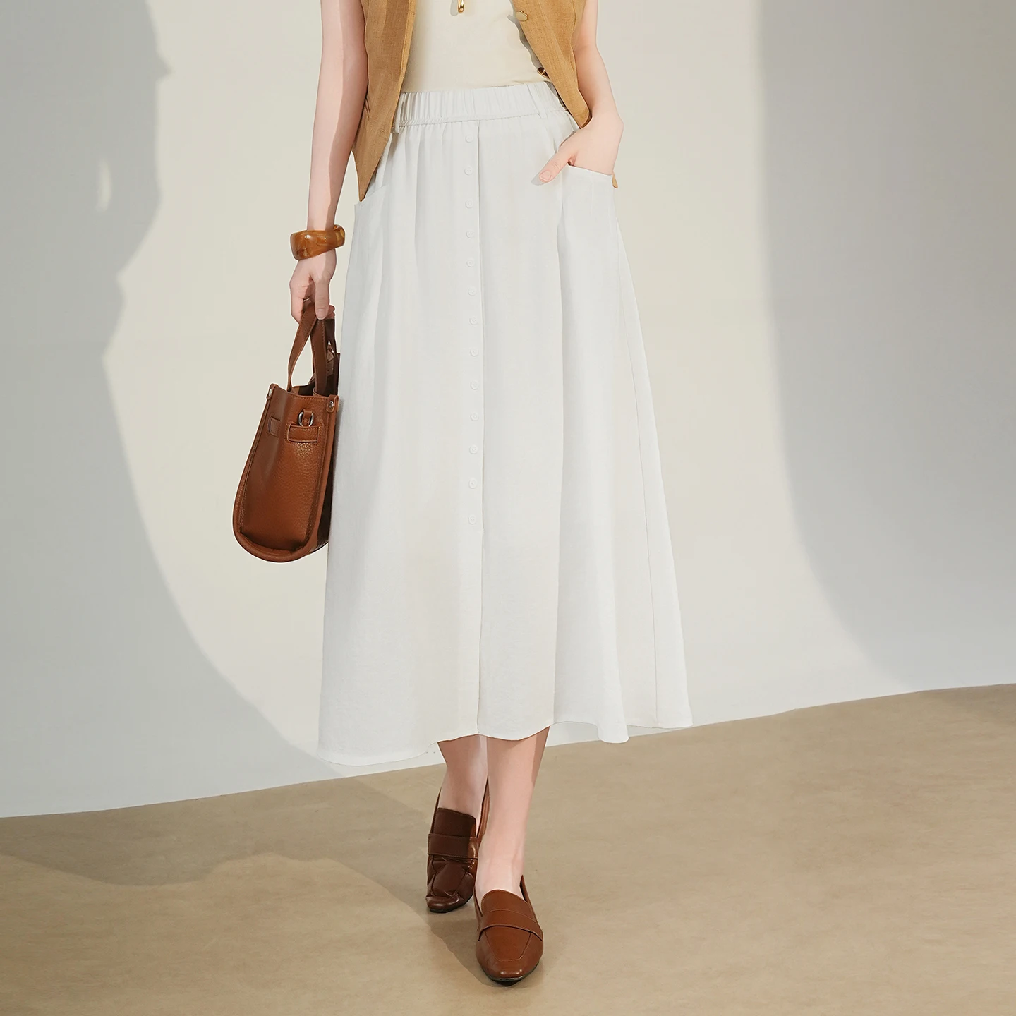 

Белая женская юбка миди А-силуэта, весна 2026, повседневная универсальная льняная юбка на одной пуговице, с завышенной талией, из смесового полиэстера