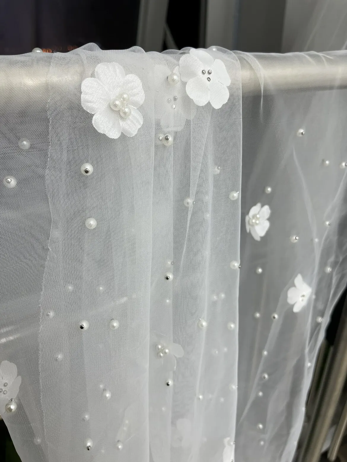 White Flower Pearl Beaded Transparent Mesh Purdah Window Screen Skirt Gown Draping Fabric for Wedding Dress Fabric