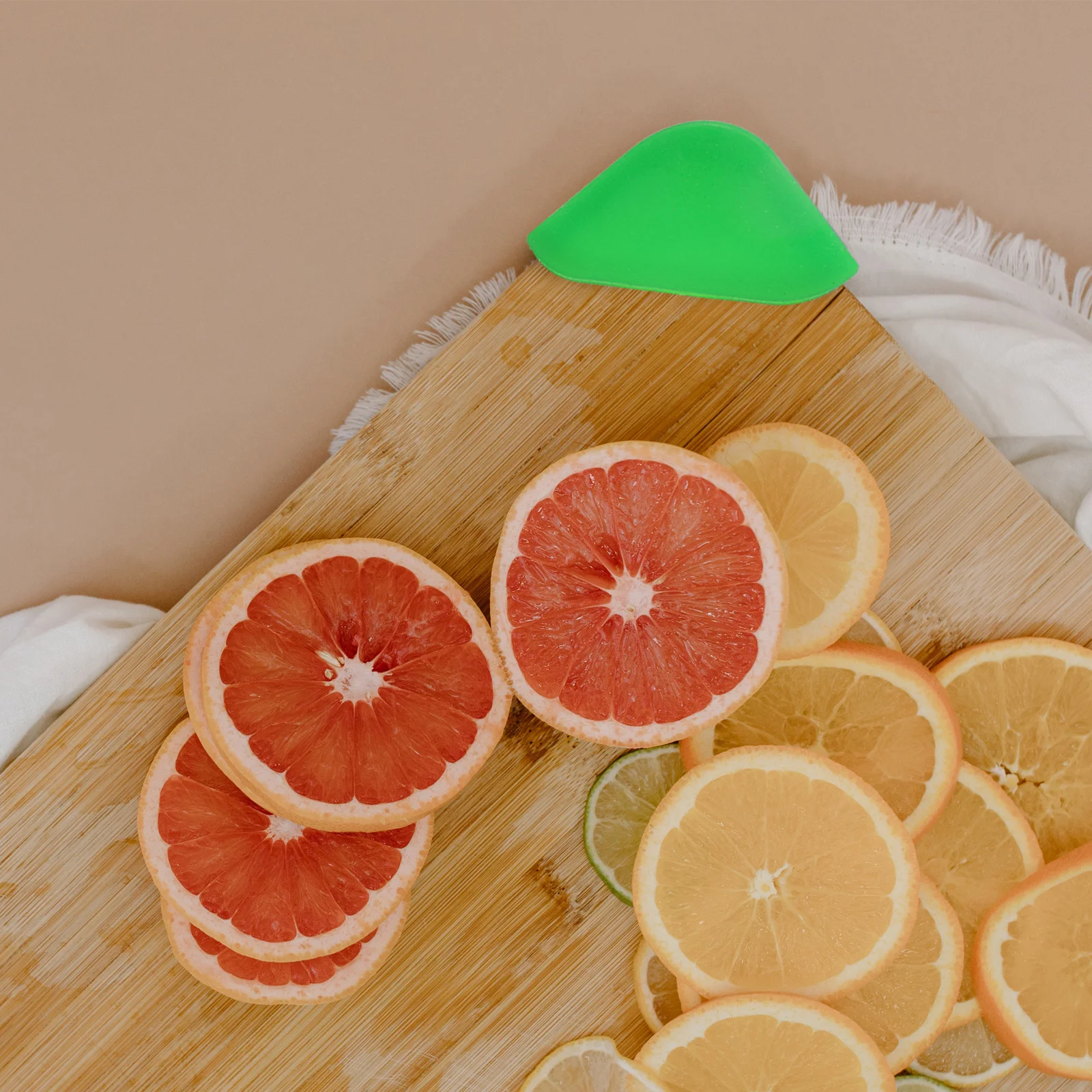 

8pcs Silicone Corner Covers For Cutting Boards Thawing Plates Non-Slip Protective Caps Easy-Clean Kitchen Accessories