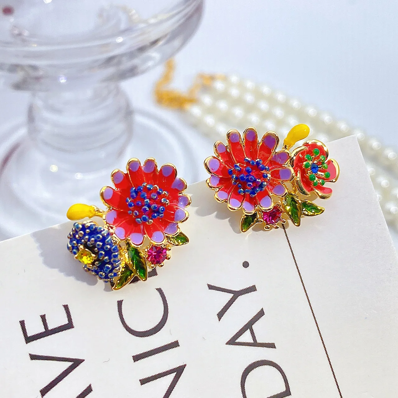 

Fashion Imitation Enamel Color Glaze Flower Earrings Women Girl French Retro Daisy Flower Ball Dangle Earring Party Jewelry Gift