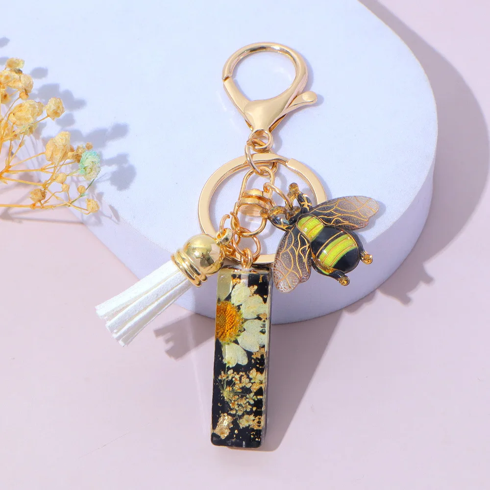 Fashion Bee Daisy Dried Flower Keychains Resin