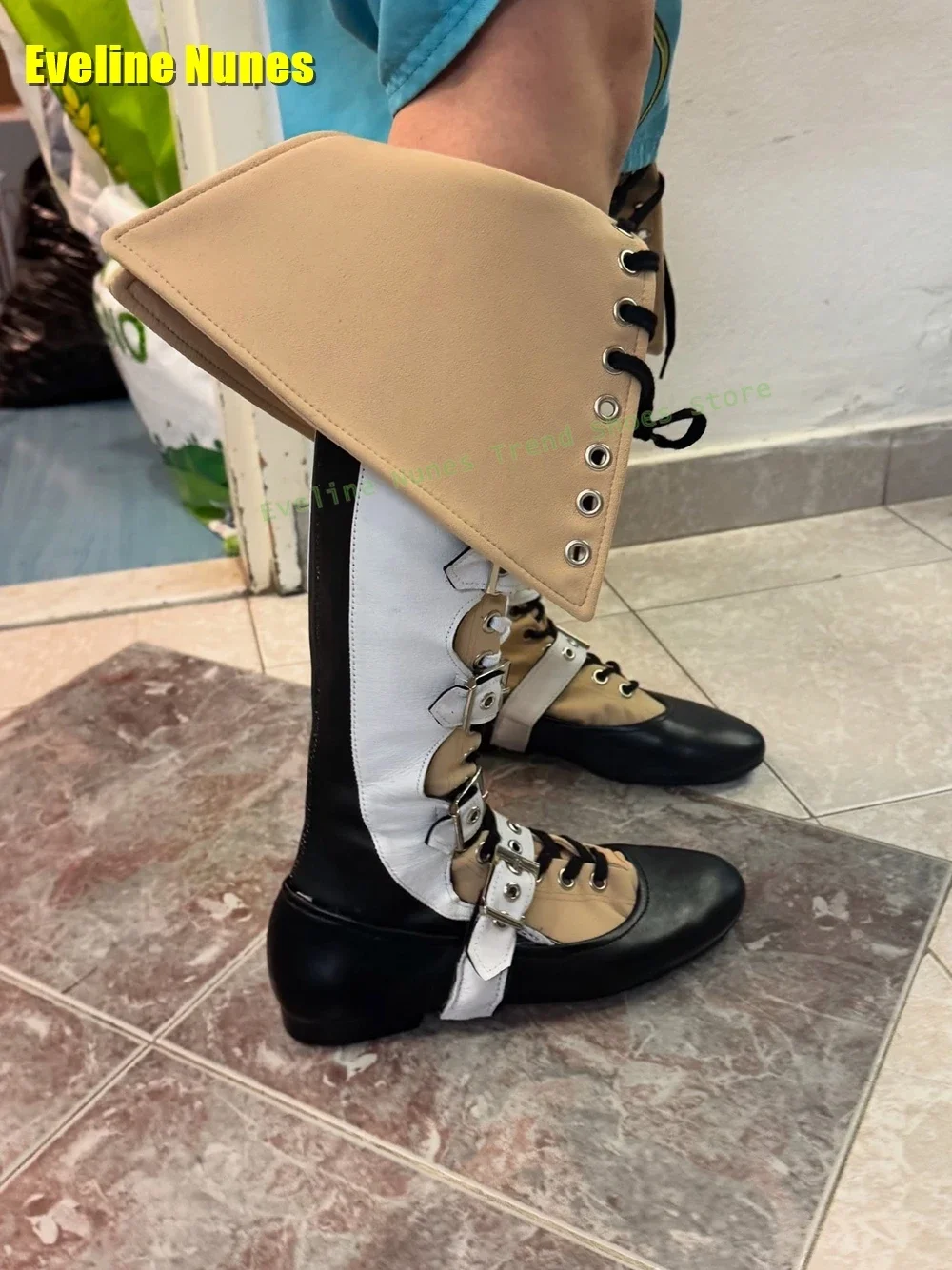 حزام مشبك الصليب تعادل ترهل الأحذية أضعاف أسفل موضة 2025 جولة تو شقة مع الدانتيل يصل قطع المرقعة النساء حذاء برقبة للركبة