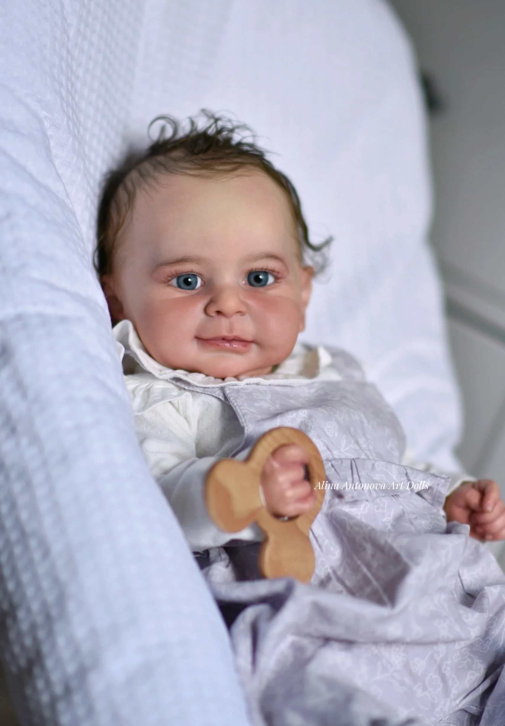 NPK 19''고품질 미완성 Unpaited DIY 인형 부품 Bebe Reborn Doll Kit Zoe with Cloth Body Random Eyes