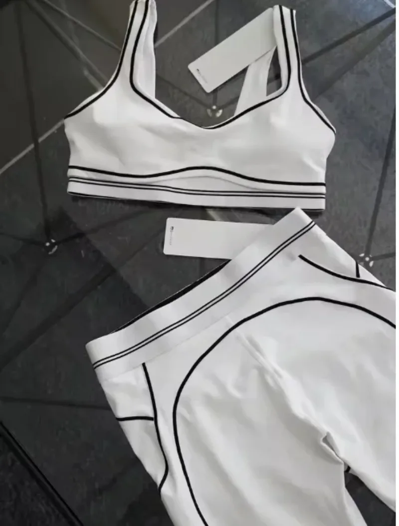 طقم مكون من قطعتين لليوجا والجري والرياضة واللياقة البدنية والخصر العالي ورفع الورك والبطن الضيق لعام 2025