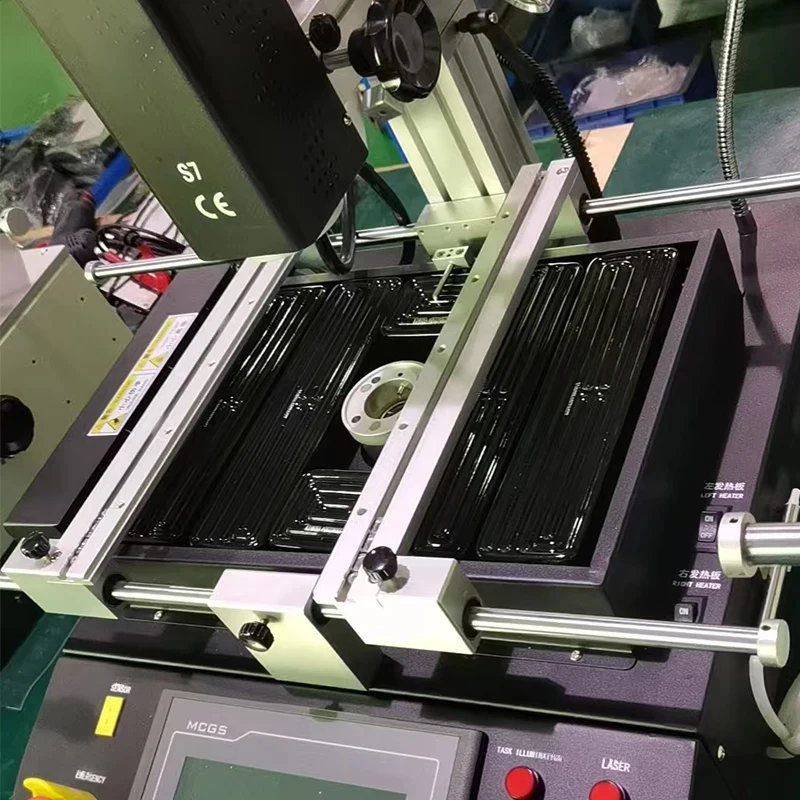 

3 Zones Infrared Hot BGA Rework Station SMT Chip Soldering Repair Equipment With Control