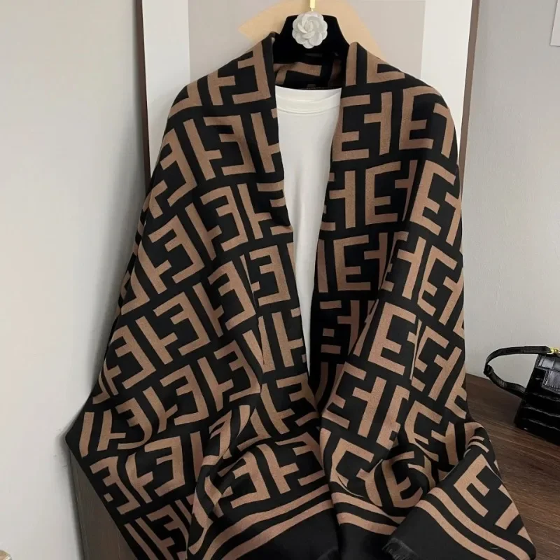 Bufanda de Cachemira de imitación de letras clásicas para mujer, marca de lujo, doble cara, gruesa, cálida, chal grande, versátil, moda de invierno