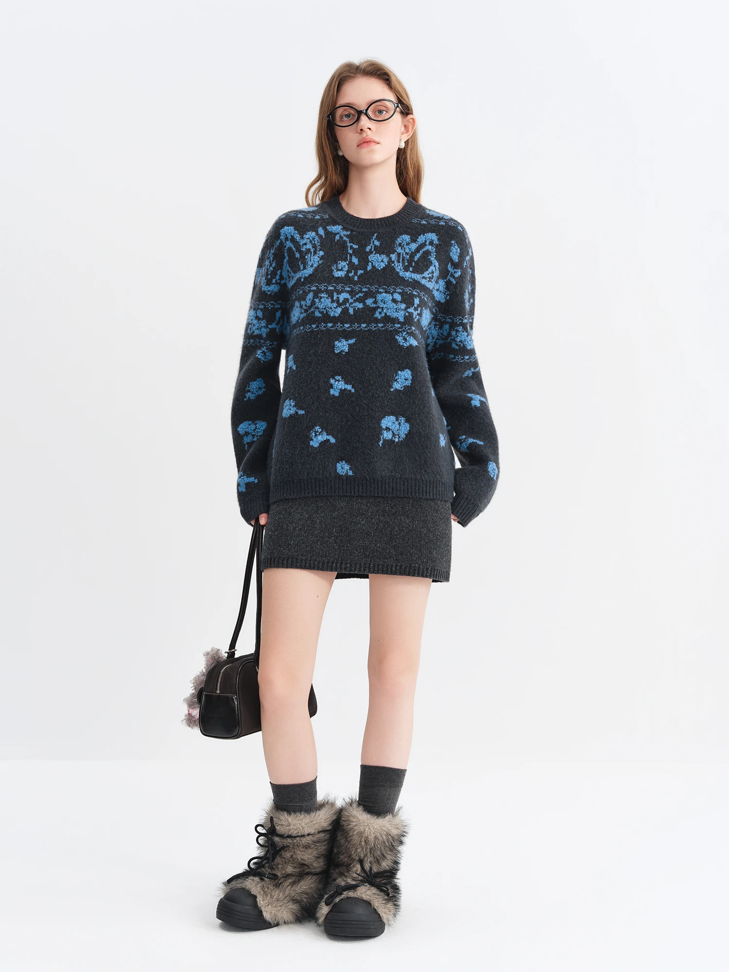 FSLE 2025 Suéter de punto para mujer Jersey de mohair gris con jacquard floral azul Top ajustado de manga larga Diseño texturizado vintage