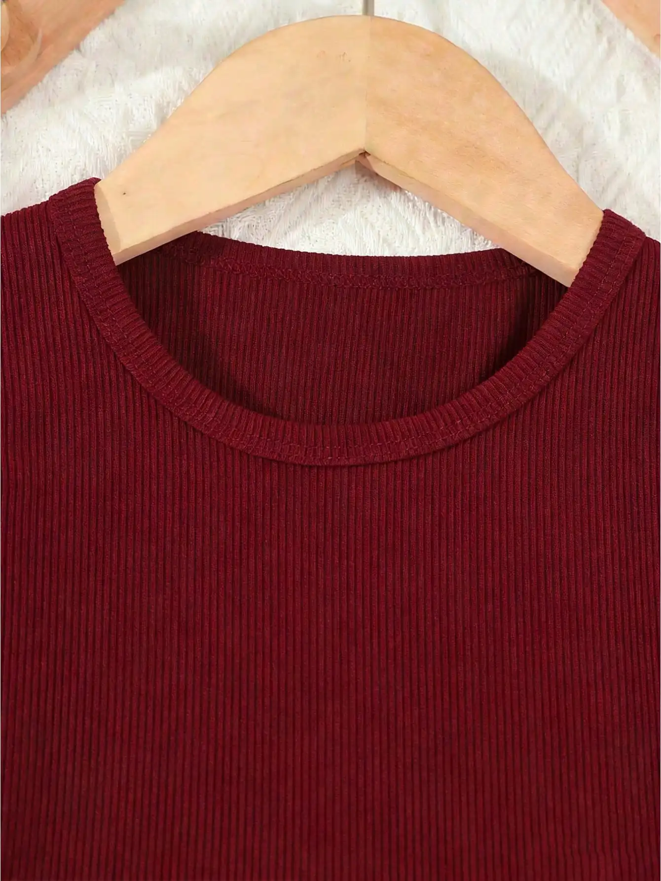 Sommerliches Mädchenkleid im Sommerstil, ärmellos, mit Rundhalsausschnitt, bedruckt, süßes Outfit mit fliegenden Ärmeln und Gürtel, Rosa – Detail 12