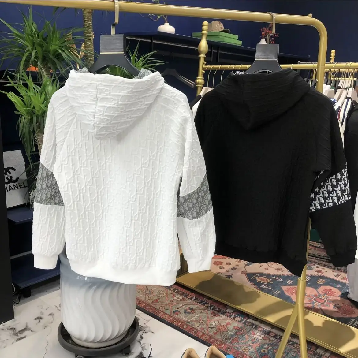 سترة جاكار بأحرف أبجدية ماركة الربيع والخريف مليئة بغطاء للرأس كاجوال عصرية متعددة الاستخدامات بأكمام طويلة