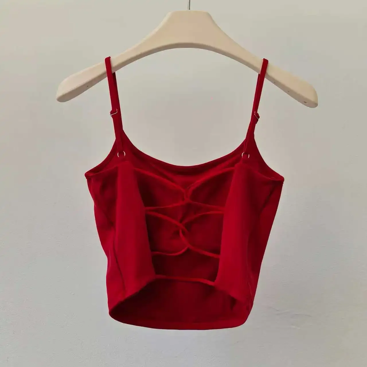 Women's Yoga Clothes with Chest Pads Cross Straps Pilates Training Top Versatile Fitness Underwear Beautiful Back Design