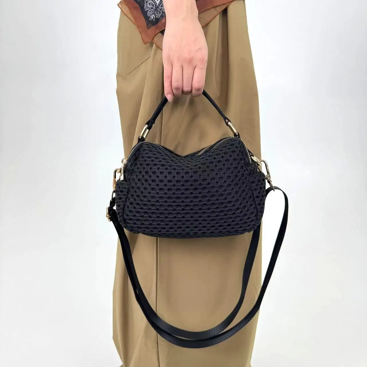 Ladies' fashionable and minimalist handbag, multi layered street style city crossbody bag, large capacity Y2K front pocket