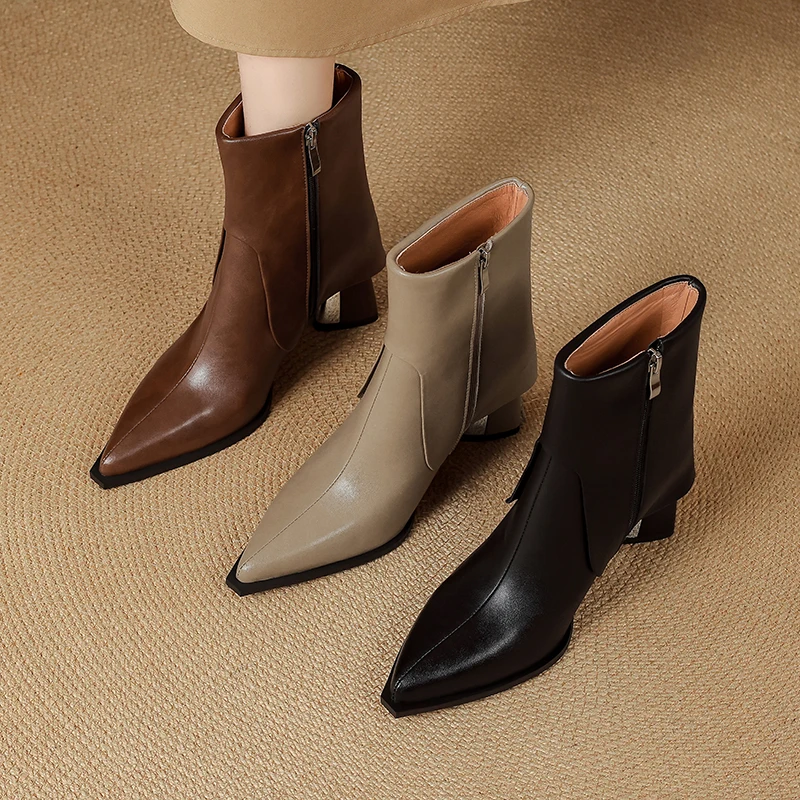 

Ботильоны женские из натуральной кожи с острым носком и пряжкой на ремне, короткие байкерские ботинки в стиле ретро на массивном каблуке