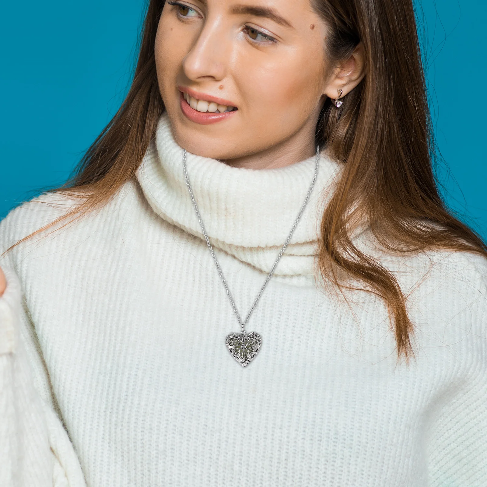 

3 Pcs Luminous Heart Shaped Case for Holder Glowing Necklace Pendant Gifts Mom Wife Girlfriend Accessories