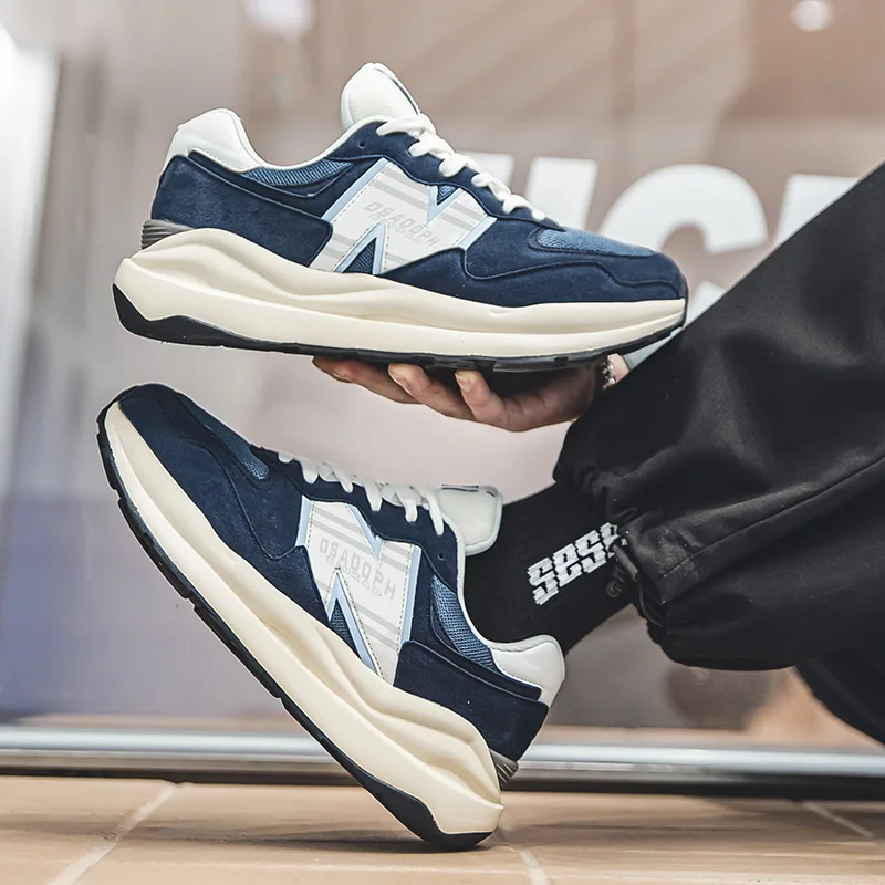 أحذية كلاسيكية للجري والسفر لعام 2025 أحذية القرش للرجال والنساء أحذية رياضية للتنس تناسب كل مباراة أحذية كرة السلة غير الرسمية Zoomx