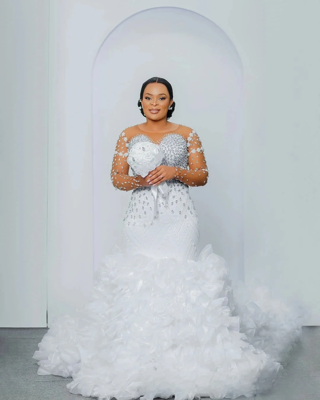 Customized  Sheer Neck Sparkly  Crystals Beads Wedding Dress Vestido De Casamento Mermaid Organza Cascading Ruffles Bridal Gown