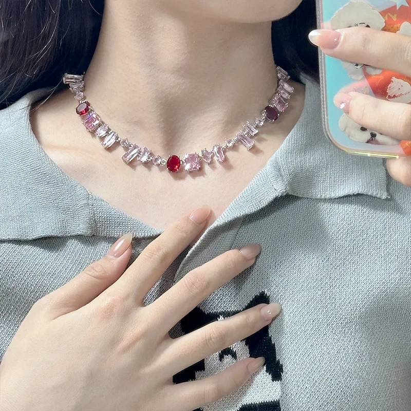 

MDL Moissanit. Style Niche Design Irregular Gemstone Necklace Designer 18K Gold Plated Fancy Gradient Blue Zircon Necklace