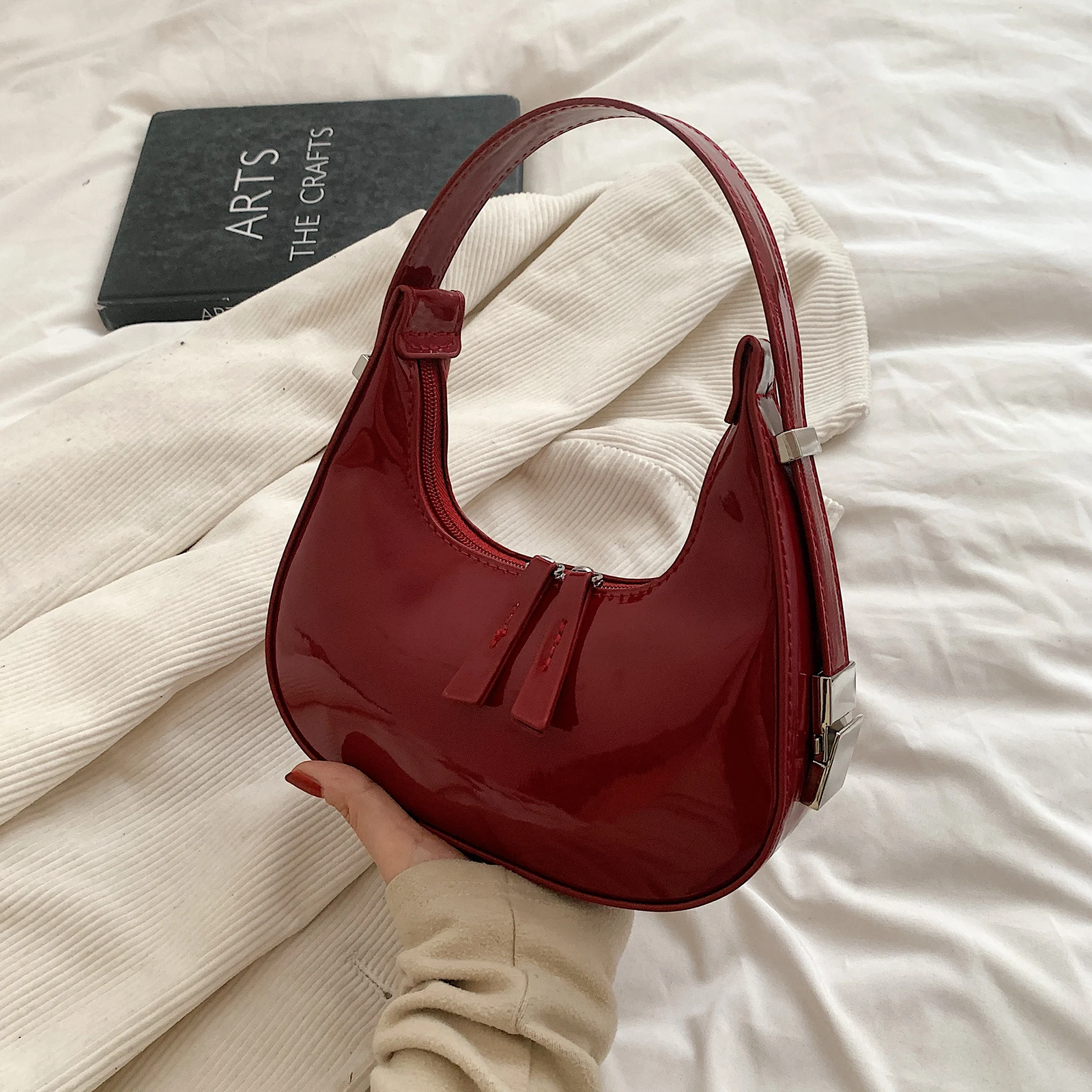 Half Moon Bag Vintage PU Leather Small Shoulder Bag for Women Girls Hobo Handbag Luxury Retro Red Ladies Armpit Purses Totes