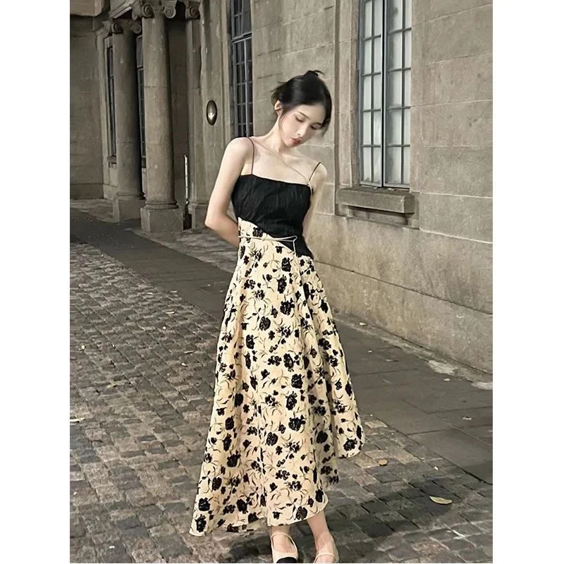 

2023 New Sweet and Spicy Luxury Long Dress Combination Set Skirt Gentle Style Fragmented Flower Strap Dress Children's Summer