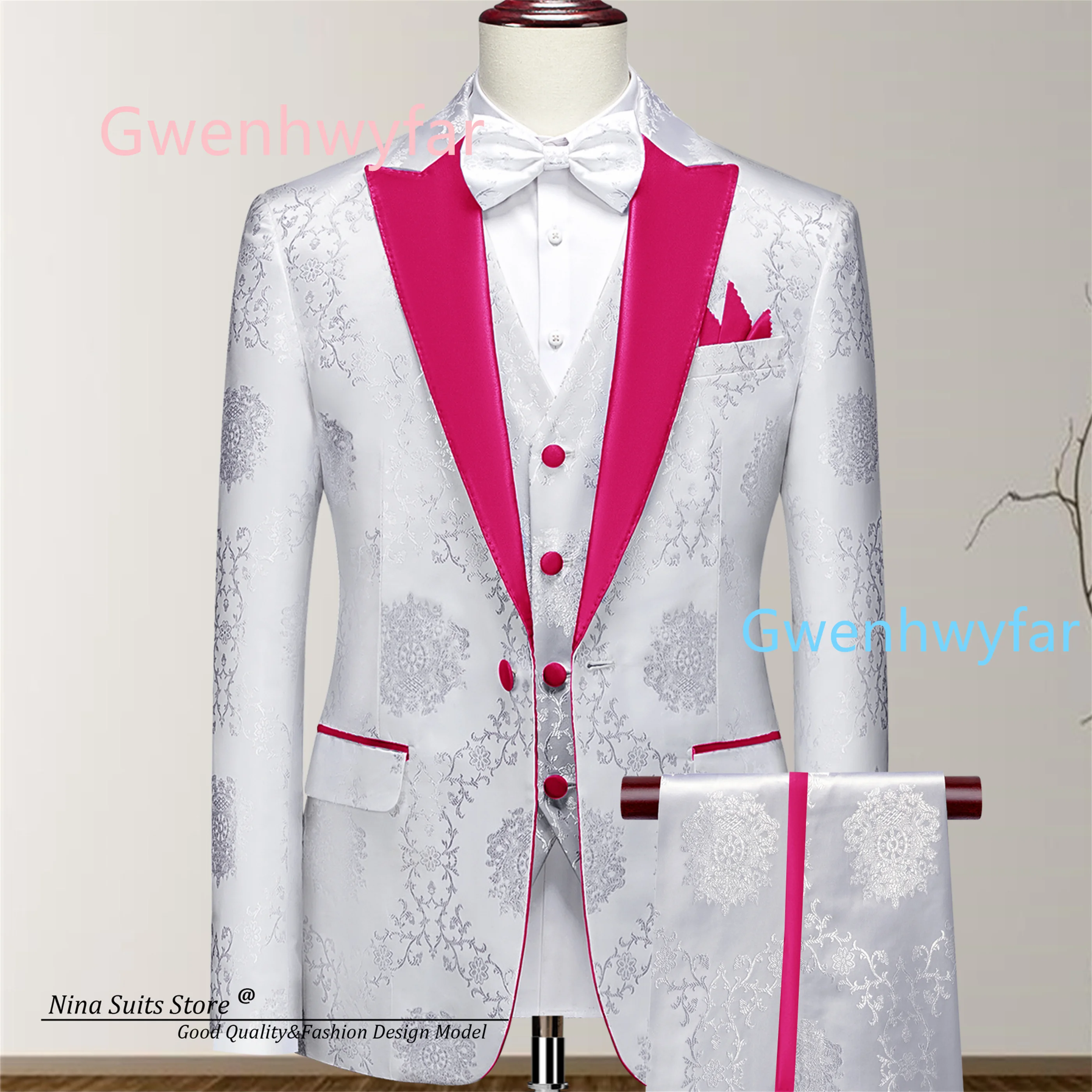 

Мужской смокинг G&N 2026 из белого жаккарда: пиджак на заказ с ярко-розовыми пуговицами на лацканах, отделкой карманов, однобортный жилет, зауженные брюки