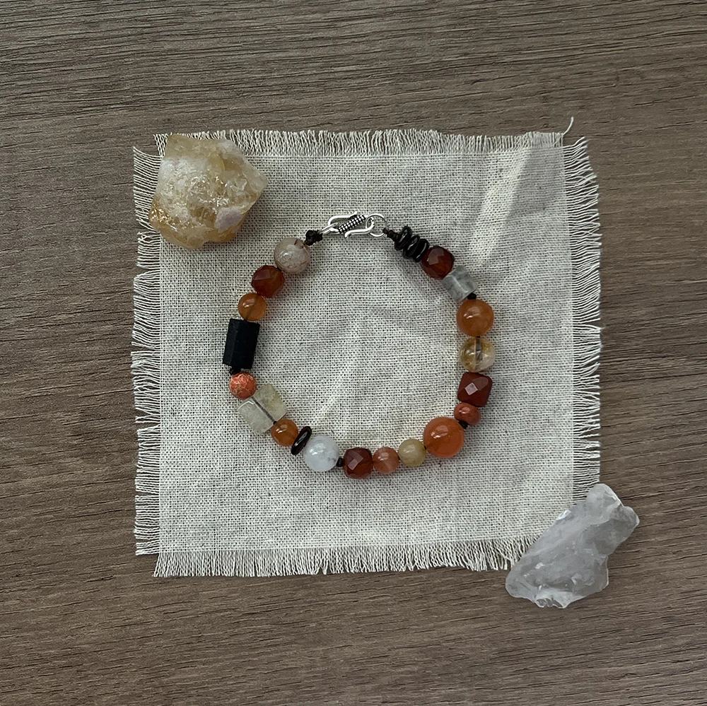

Natural Garnet And Botswanna Agate Crystal Stone Bracelets For Women Jewelry Handmade Rope Weave Adjustable Bracelet