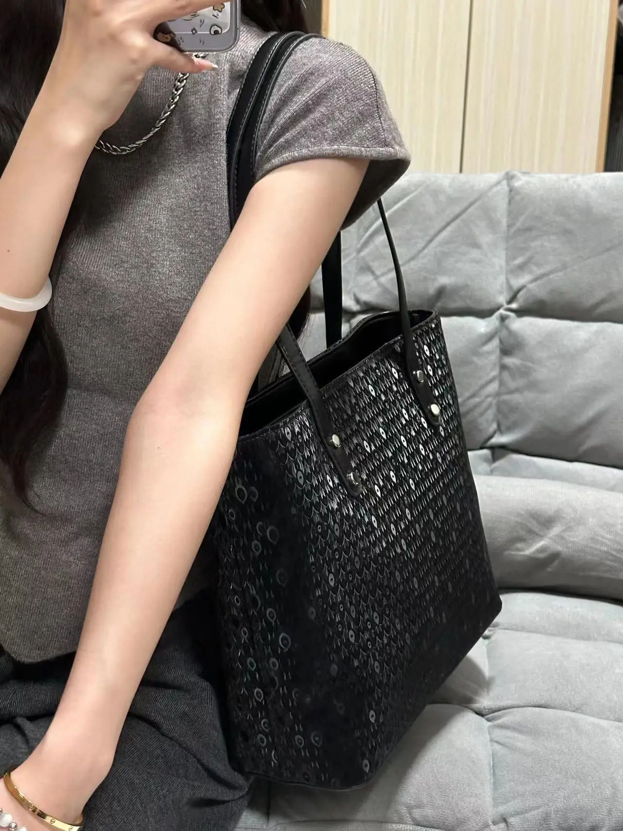 High End Peacock Feather Printed Large Capacity Tote Bag 2024 New Women's Zipper Closed Shoulder Bag Chic Commuting Tote Bags