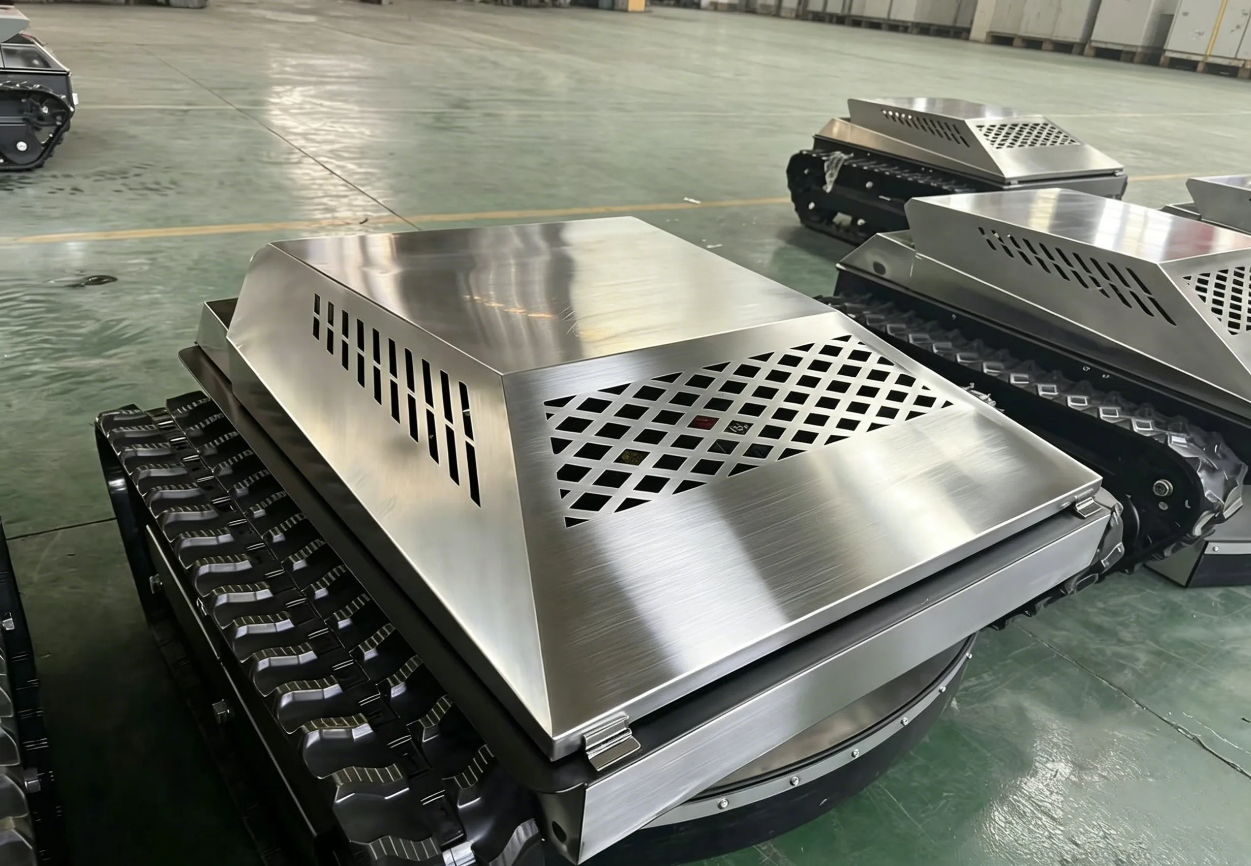 Customized lawn mower industrial grade waterproof lift, flat design for easy transportation, cheap shipping cost