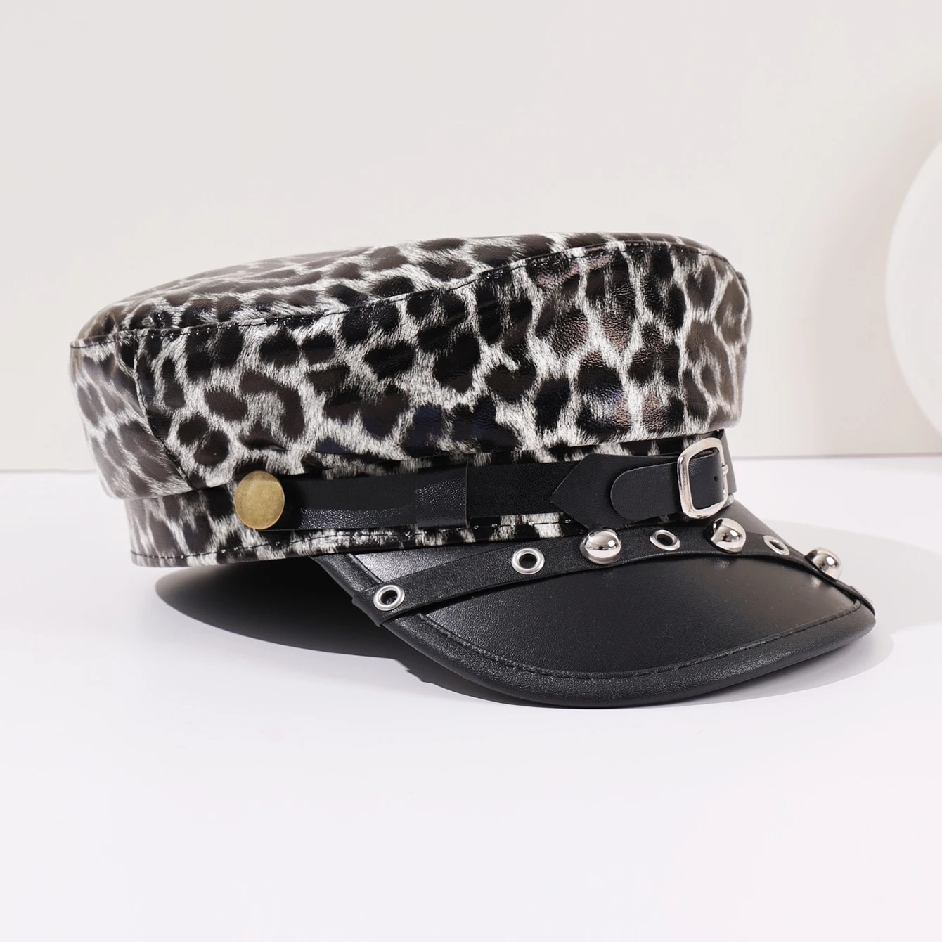الشارع الساخن فتاة نمط برشام حزام الديكور ليوبارد نمط قبعة مسطحة الإناث الرجعية شخصية قبعة مثمنة #3