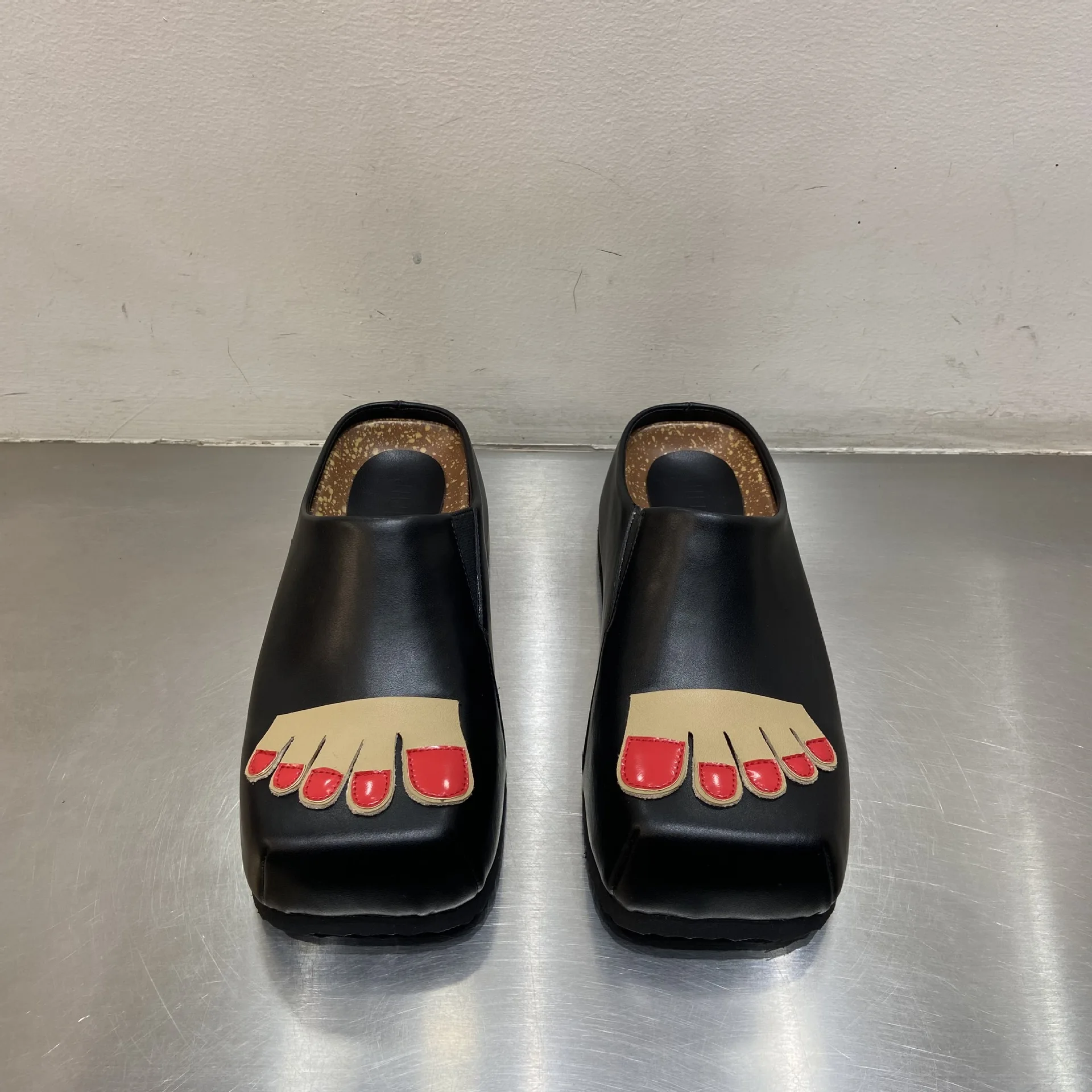 

European and American 2024 Spring/summer New Square Headed One Step Tidal Toe Style Baotou Slippers