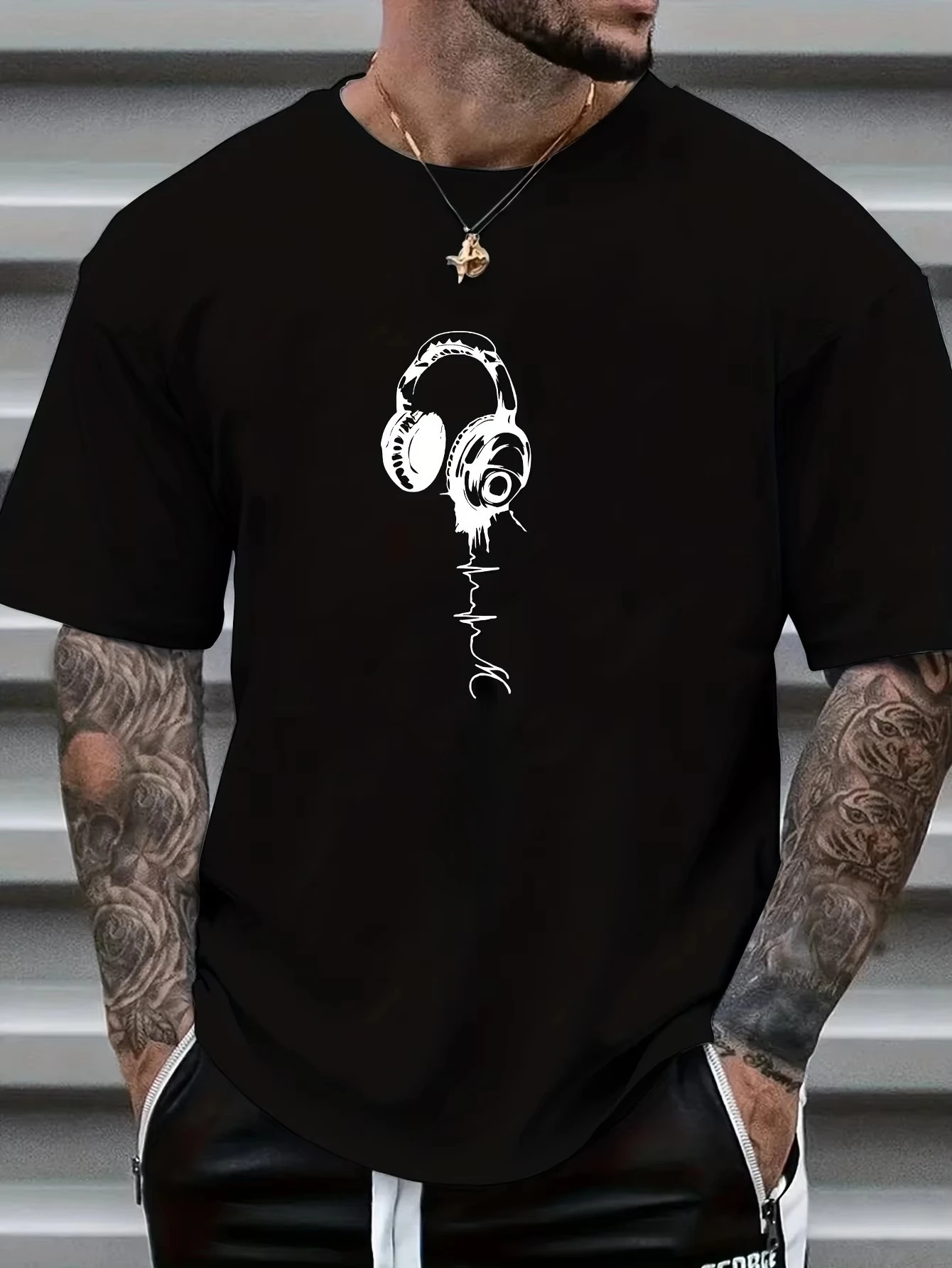 Vintage Headset Line Art Graphic T-shirt Men Women DJ Music Printed Tee Trendy Daily Casual Tops