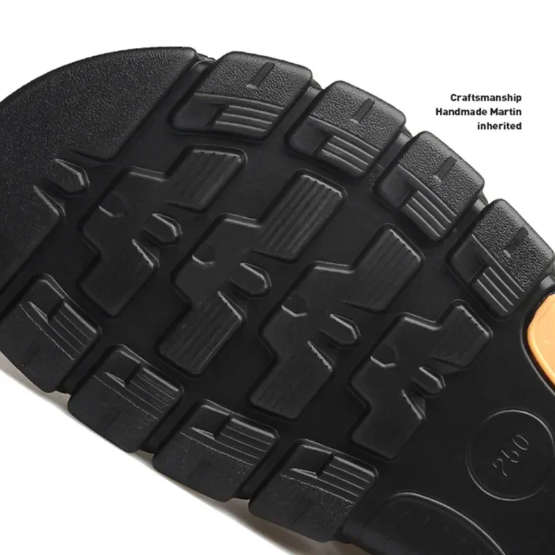 Sapatos de verão masculinos de couro envernizado moda casual confortável preto flip-flops sandálias masculino adulto tênis novos chinelos masculinos