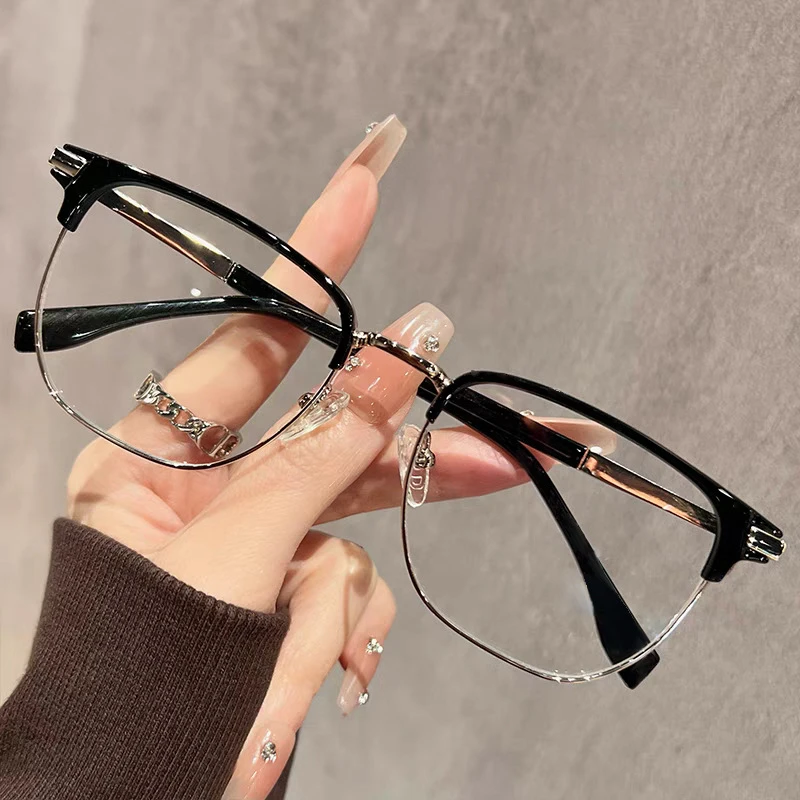 Square-shaped frame fashionable glasses for men and women students, suitable for protecting against blue light. Korean version