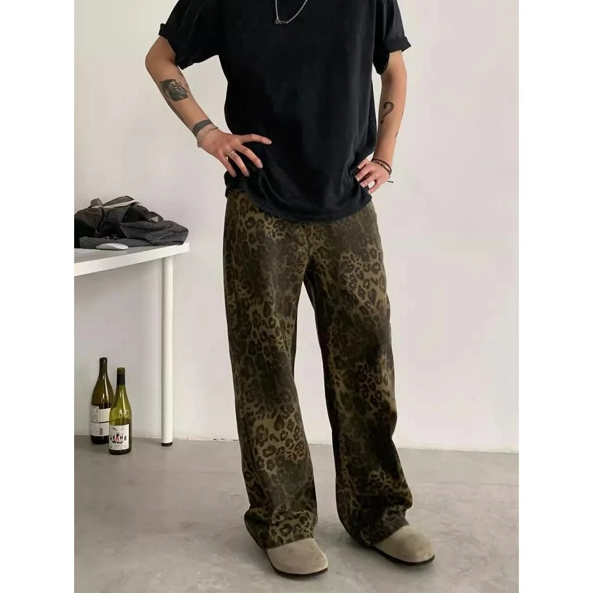 

Retro American Streetwear Leopard Print Jeans Men's Loose Straight Casual Trousers Women's Faionable High Waist Denim Jeans