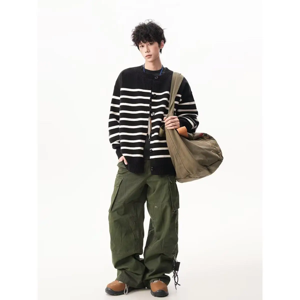 

Loose Fit Striped T-irt Men's Lazy Sle Base Layer irt Korean College Sle Polyester Fiber Winter Long Sve round Ne